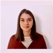 Laureata alla Magistrale di Linguistica Moderna, offro la mia disponibilità per lezioni private, aiuto compiti e recupero materie